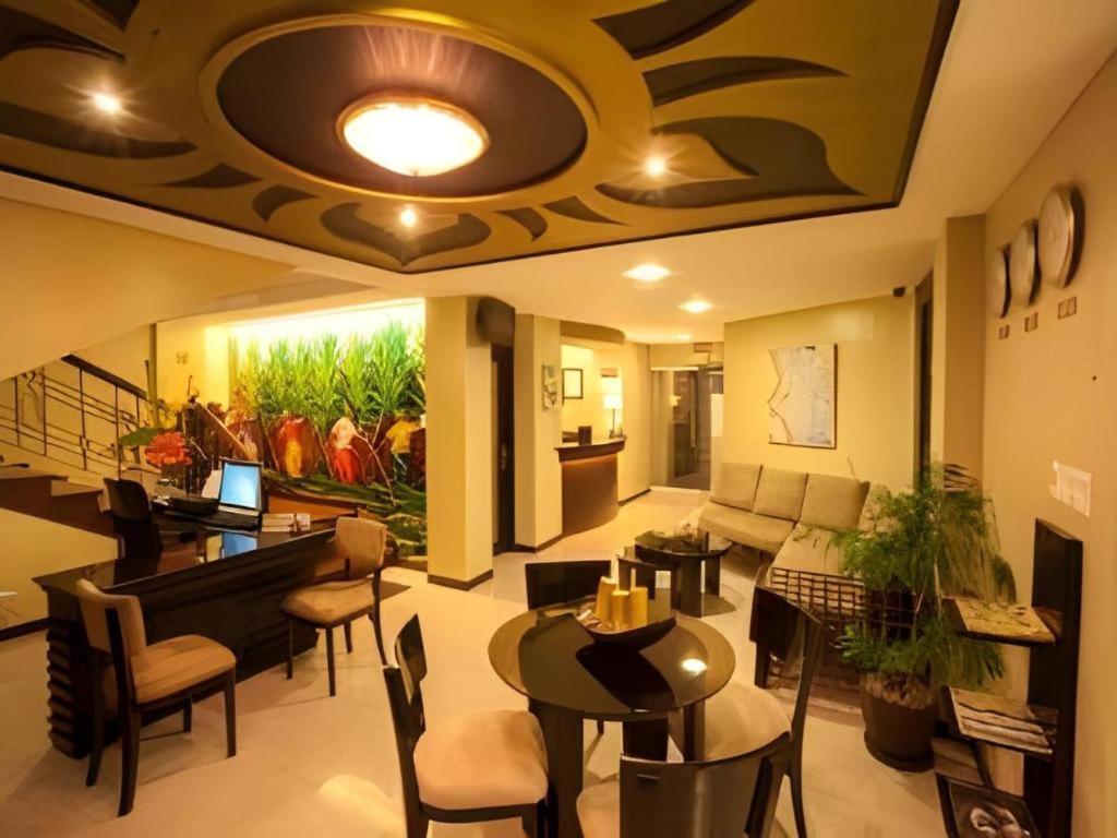 L Square Hotel Tarlac City Exterior photo