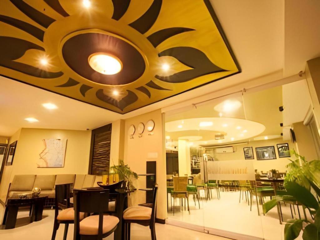 L Square Hotel Tarlac City Exterior photo